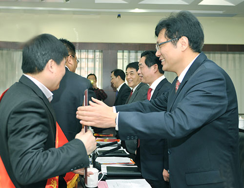 �ʰ��ɡ�(�й���)���޹�˾����