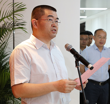 �ʰ��ɡ�(�й���)���޹�˾����