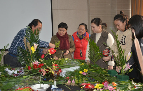 �ʰ��ɡ�(�й���)���޹�˾����