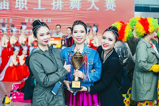 �ʰ��ɡ�(�й���)���޹�˾����