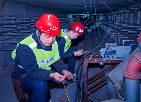 �ʰ��ɡ�(�й���)���޹�˾����