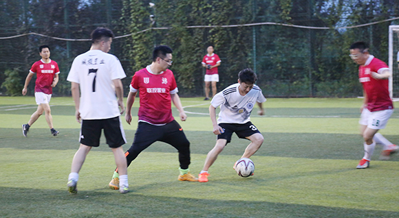 �ʰ��ɡ�(�й���)���޹�˾����