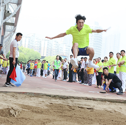 �ʰ��ɡ�(�й���)���޹�˾����