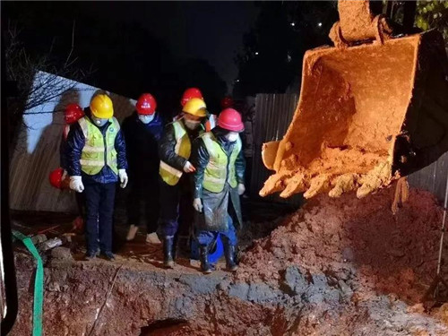 �ʰ��ɡ�(�й���)���޹�˾����