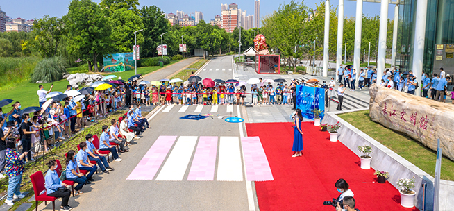 �ʰ��ɡ�(�й���)���޹�˾����